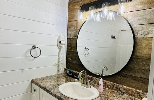 Mountain View Cabin | Knotty Squirrel Unit 8 Standard King Suite