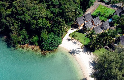 Ko Chang Villa | Koh Chang Holiday - 4 Bedrooms Beachfront Villa