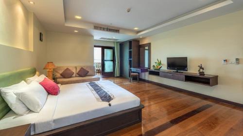 Mae Nam Hotel | Koh Samui Tower