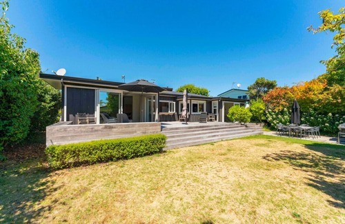 Wharewaka House | Kohekohe Cottage - Lake Taupo
