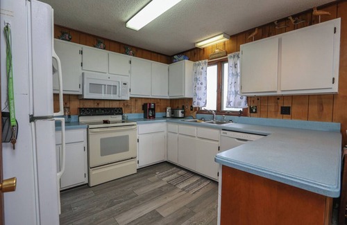 Southern Shores House | Kohler Cottage - 4 BR Oceanfront Cottage in Southern Shores w/Elevator