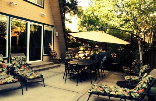 Peninsula Village Ski Chalet | Kokanee Lodge is back! 300 feet from the lake Boat Slip, AC & WIFI