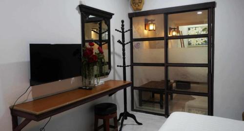 Old City House | Koko Palm Inn