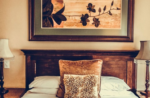 Komani Hotel | Komani Resorts