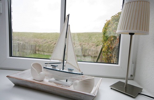 Groß Olversum Apartment | Komf. Apartment, 5 pers., 3 bedrooms, 2 bathrooms, near Sankt Peter-O. , right on the dike