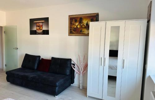 Hilbringen Apartment | KOMFORT FerienWohnung NeuBau Merzig