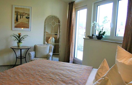 Aschach Apartment | Komfort Suite, 93qm, 2 Schlafzi., Sep. Wohnraum, 2 Balkone, Bad und Dusche, sep. WC
