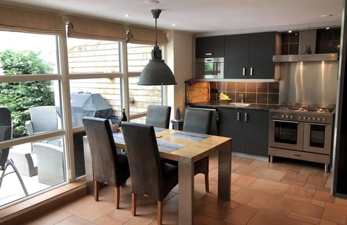 Sint Maartensvlotbrug House | Komfortabel und Modern Eingerichtetes Ferienhaus, 4 Personen, Wlan