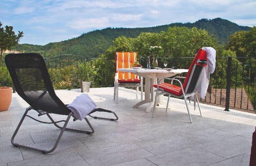 Badenweiler Apartment | Komfortables und helles Familienzimmer