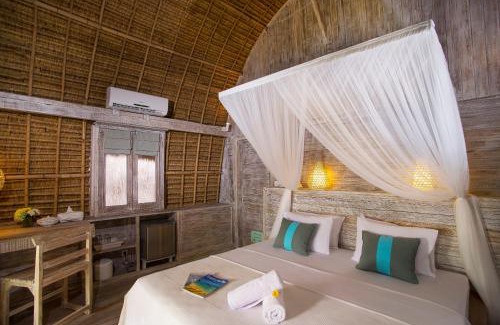 Mushroom Bay Resort | Komodo Garden