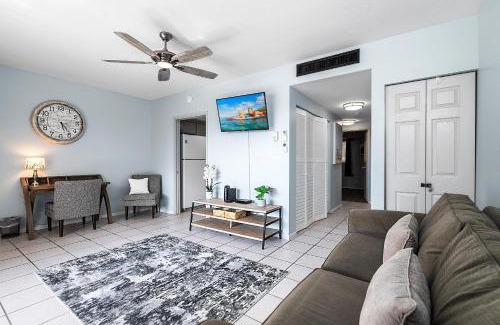 Historic Kailua Village House | Kona Plaza#202