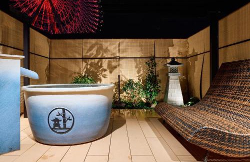 Minato House | KONJAKUSO Osaka Tempozan "IKESU" Projection M apping SPA KONJAKUSO Osaka Tempozan "TAKADORO" Wheel View