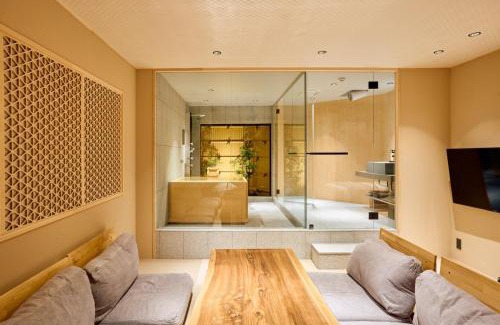 Minato House | KONJAKUSO Osaka Tempozan "IKESU" Projection M apping SPA KONJAKUSO Osaka Tempozan "TAKADORO" Wheel View