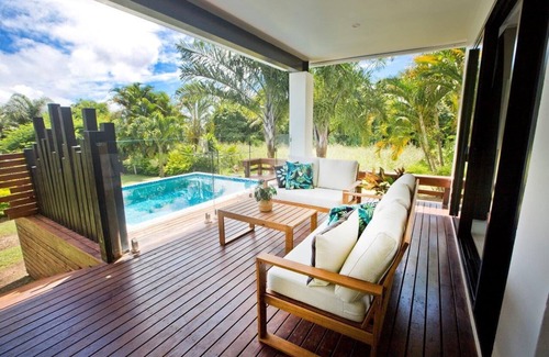 Arorangi Villa | Konoha Family + Unlimited Internet