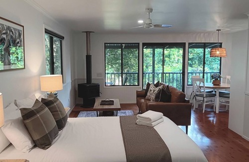 North Tamborine Cottage | Kookaburra Cottage - Tamborine Mountain