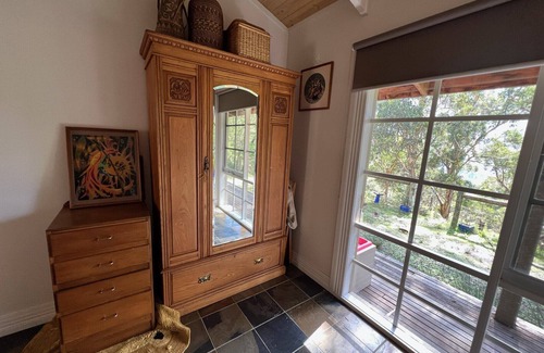 Warburton House | Kookaburra Cabin - your own private hideaway.