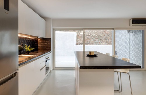 Filopappou Apartment | Kookaki by Zoia Living