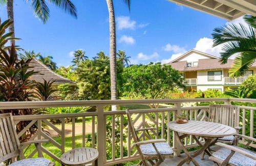 Poipu Apartment | koolkondo Designer retreat with AC and pool by the beach