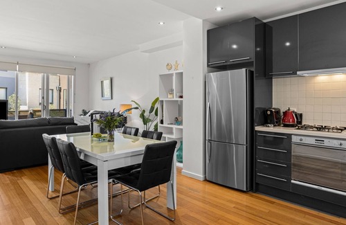 Sorrento Apartment | Koonya Getaway - Modern apartment with the beach at your doorstep