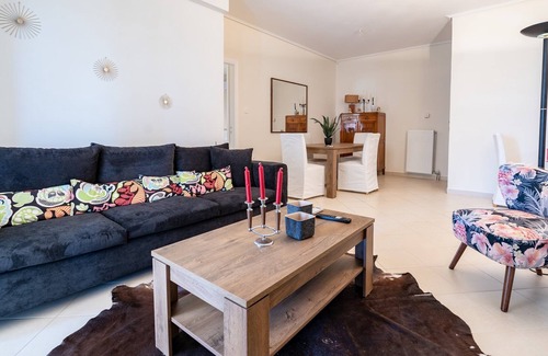 Kropia Apartment | Koropi 3 bedroom Apartment 4 pers.