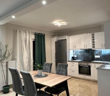 Kinosargous Apartment | Kosmos luxury apartment