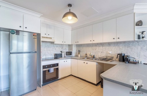 Birchgrove House | KozyGuru | Balmain | 2BTownhouse bridge view