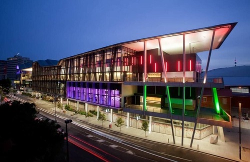 Fortitude Valley Apartment | KozyGuru | Fortitude Valley | 2 Bed Apt+Parking