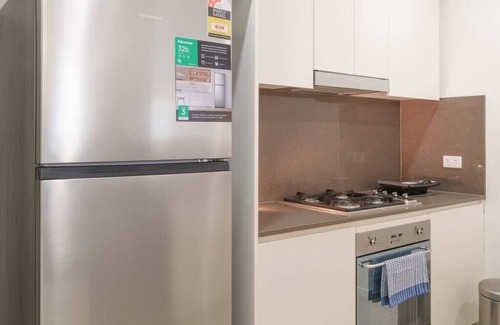 Hillsdale Apartment | KozyGuru | Hillsdale | 3 Bedroom APT