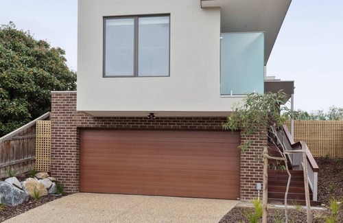 Vermont South House | KOZYGURU | Melbourne | Deakin University Close by 3 BED Family House VVS005