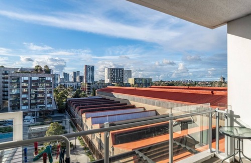 Rosebery Apartment | KozyGuru | Rosebery | Stylish Apt with Parking