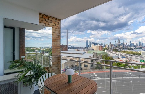Rozelle Apartment | KozyGuru | Rozelle | Bridge View with Carpark