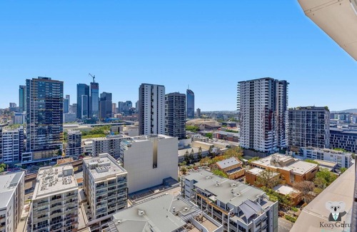 South Brisbane Apartment | KOZYGURU | South Brisbane | Kozy 1Bed APT + FREE Parking | BRISBANE ONE