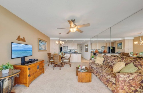 Kahana Condo | KR 221 BeachFront Condo w Ocean Views Pool BBQ