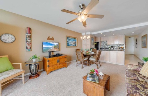 Kahana Condo | KR 221 BeachFront Condo w Ocean Views Pool BBQ