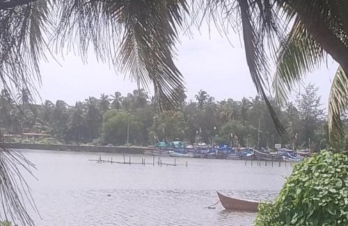 Saligrama Bed & Breakfast | Krishna sadana beach side home stay