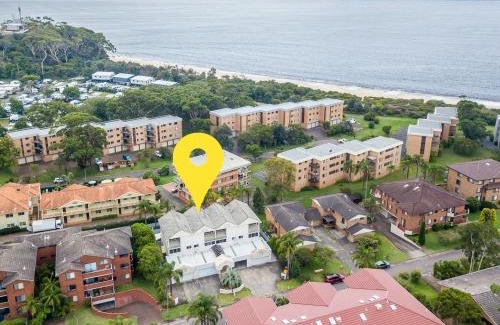 Nelson Bay House | Kristie Court 2 7 Weatherly Cl close to the beach with WiFi