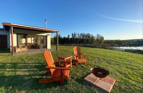 Theewaterskloof Apartment | Kromrivier Farm Accommodation