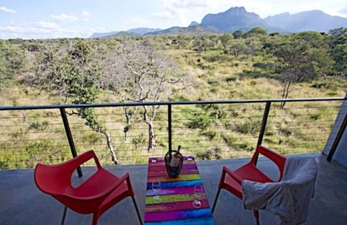 Hoedspruit Cottage | Kruger Cliffs Turaco cottage