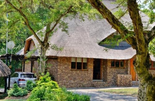 Hazyview Apartment | Kruger Park Lodge - Modern Unit 225B