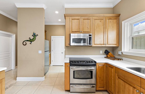 Gulf Shores Condo | Krusty Crab
