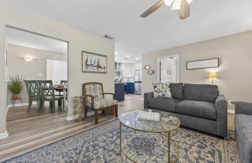 Wright House | Ksweetly's Sunset Cottage 4-bdrm, 2 bath, sand Volleyball Ct, Fort Walton Beach