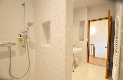 Altenkrempe Apartment | Kultur Gut Hasselburg Bernstein 4er Fewo