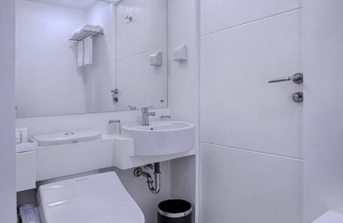 Kemang Hotel | Kuretakeso Kemang Hotel