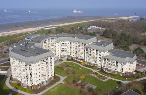 Duhnen Apartment | Kurpark Residenz App.201 - 70m² vacation apartment in Döse with swimming pool and sauna