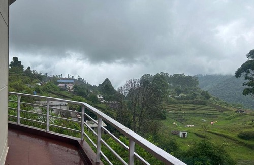 Kodaikanal House | Kuruvigal Palace Kodai