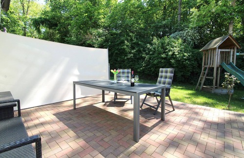 Kroepelin House | Küstenidyll Horst: cozy vacation home with 3 rooms, terrace and garden