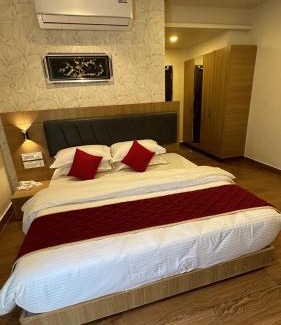 Tirupati Hotel | KVP GOLDEN INN