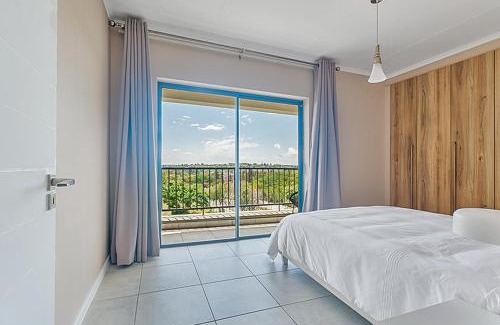 Greater Johannesburg Metropolitan Area Apartment | Kyalami Penthouse - Joburg Skyline Views