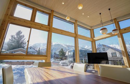 Echo Land Villa | KYLA by Hakuba White Fox, Echoland Luxe w Mountain Views