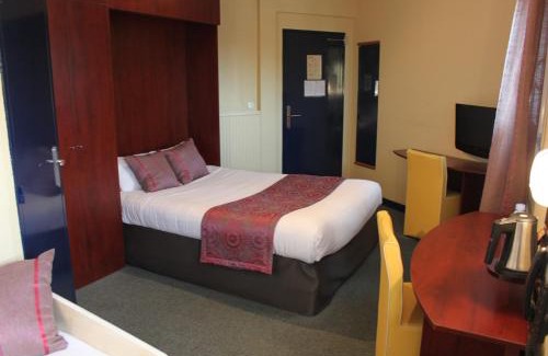 Vezin-le-Coquet Hotel | Kyriad Direct Rennes Ouest